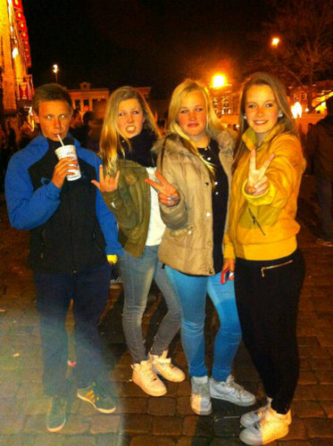 • 28129C97 - insta ; priscillabakkerx - friends & familie - ajaxamsterdam •