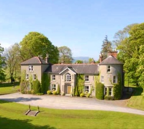 Banshacastle's profile picture. The ultimate in castle rental in Ireland.