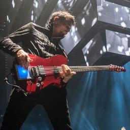 FrenchMusers's profile picture. Je follow tous les fans de Muse francophones :)