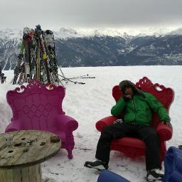 ptrmnr's profile picture. I do not know how to start or end this bio, but just to put it short, I am an ex child  turned into an adult.