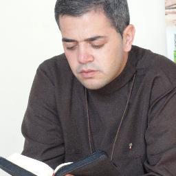 Me chamo Marcelo sou um jovem de 24 anos sou Postulante Salvista, sou membro do Instituto Missionário Servos de Jesus Salvador, meu segundo ano de formação.