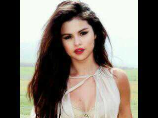 SelenaFauxGomez's profile picture. Just here to tweet stuff.