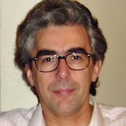 Reformado, Avô, amante de cinema e de informática
