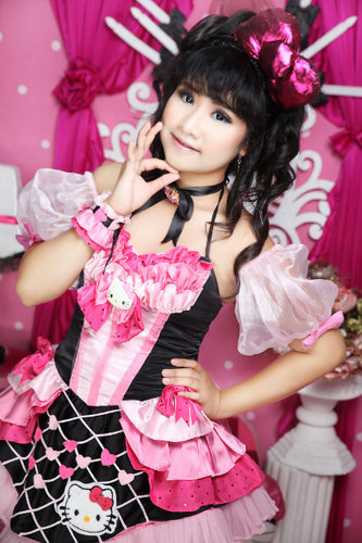 Yovica Frestycilia Artyo, Vivi, 19 y.o, FIKOM WM. Catholic.♥Jesus, Famz,and ALL my friends. Mention for follback :)(: NAVY♥BK's Club