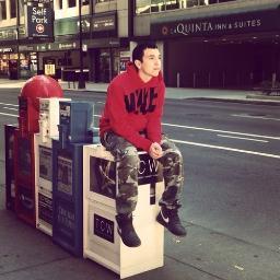 FakeVillanueva's profile picture. I'm Robert. Friends are @fake_mahone, @fakeconstancio... #CREWLOVE