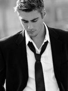 Born in Perth Juny 20th, 1982.
 Just a man who an owner of your heart.
 Hobbies are traveling, golf, and fishing.
 I'm falling in...