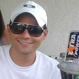 Mineiro, Tec. em Mineração, prezo mto uma amizade, grado de mais de uma farra, viagens..etc