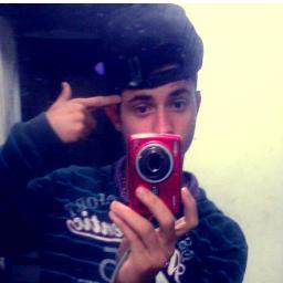quem se descreve, se limita ;x

me segue logo ae manolo'