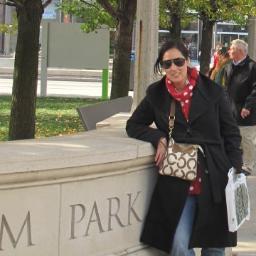 I help businesses solve complex problems with simple tactics. Evolution starts here.
Founder of @PinkPianoInc