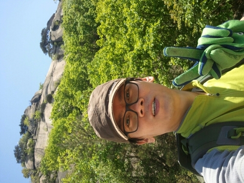 donglepapa's profile picture. 눈물 많은 감성