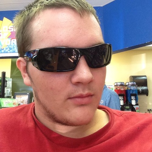 iPhone_Pwnage's profile picture. 