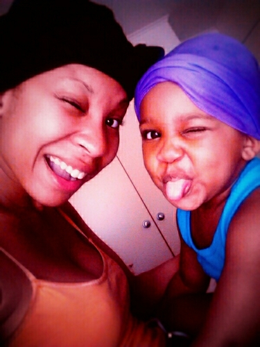 Heyyy ma name is Kendra. i am mother of ma beautiful daugher Jazline Marie. age 21 n love bein a mother n single n follow me & ill follow back (: R.I.P Chris S
