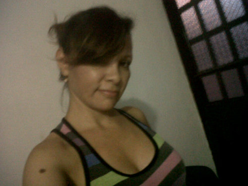 Mujer soltera en busca del amor y la felicidaad!!