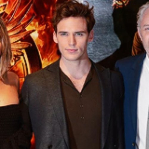 _odairsfinnick's profile picture. it takes 10 times as long to put yourself back together as it does to fall apart [RP] @annieseashell crept up on me