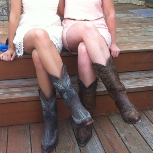 Country girl, born & raised on a dairy farm in Wisconsin; currently living in the Ohio valley studying to be a nurse. I'm the girl with the broken smile.