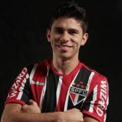 São Paulina fanática,amo futebol,coca-cola amo o @OficialOsvaldo,_,@LucasnaRede_,@luis_fabuloso entre outros