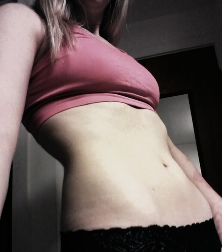 fieldhockeyfit's profile picture. College athlete. working out and changing my lifestyle#eatclean H 5'5 SW149 CW122.4 GW1135 GW2128 UGW120 AVI is me