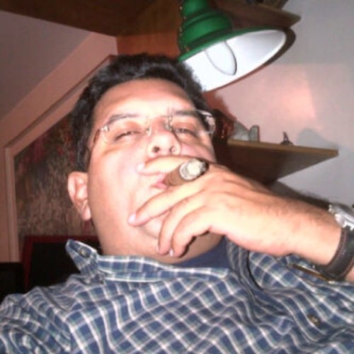 Como en botica, de todo un poco. Politica, cultura, love sex and rock and roll.Too young to die not too old to rock ?