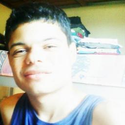 Sou do signo de libra ♎ ,São paulino,valorizo muito familia e amizade,curto funk rap,rock nacional ♪♫ 5 é o numero foda (#‵′)凸 ܔܢܜܔ