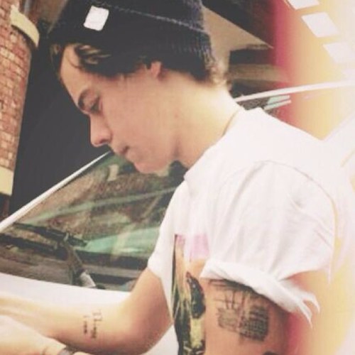 follow @californnarry if you like chicken nuggets
