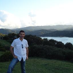 Apasionado del cine, el baloncesto y la música. Profesional de ciencia, comprometido con defensa de la Educación&Sanidad pública. Mi familia es mi mayor tesoro.