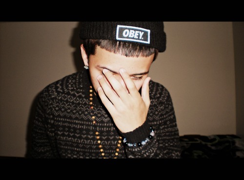 Young 18Y.0 French C.E.O Sky is the the limit.. I'm rocking clouds


                      YouTube Channel
http://t.co/SRFvrd8oR1