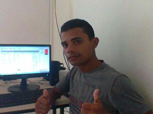 E ai galera estou com um chip timbeta quero ser timlab e ai me segue q sigo de volta blz... valeu