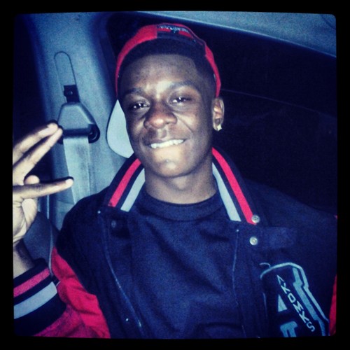Wat up Dis da kidd Fleezy Yall kno im S.M.G Muney Gang Krazy shid follow me ill follow back