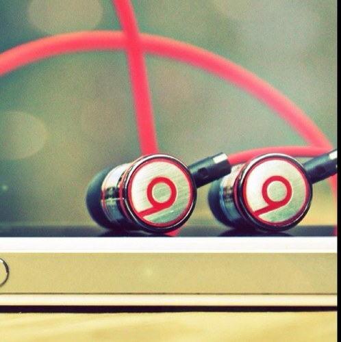 iFreeWallpapers's profile picture. We tweet HD Wallpapers for your use. None of the photos are mine unless when said.