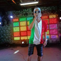 Add no facebook?http://t.co/jmaVY4zoC5 DEUS È FIÈL !