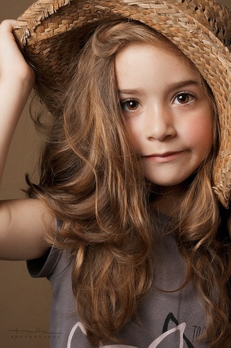 PanemsSammie's profile picture. Hey im Sammie and im 8. I love my  moms @SharpAsKnives and @SlowlyBroken. You Jelly? Thought so. ^.^ [FC: Isabelle Allen]