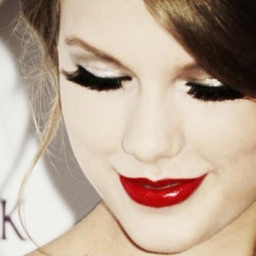 Swiftie & Directioner