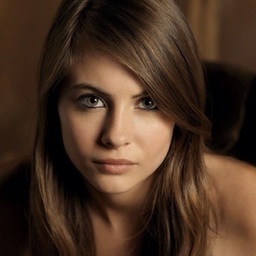 TornForThemSkye's profile picture. My parents died when I was young. I thought that these two boys were protecting me. I learned that my powers will help one of their sides win a war. #Single