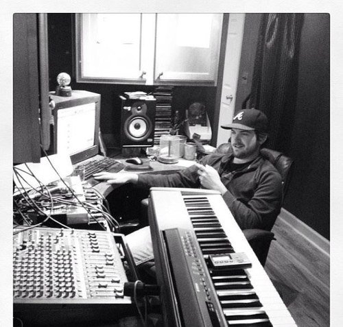 I am an audio engineer based out of Virginia Beach, VA. I play in a band called Step Pets, and counterfeit molly.