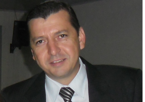 JorgeLealSouza's profile picture. Trabalho, churrasco e bom chimarrão, fandango trago e mulher!