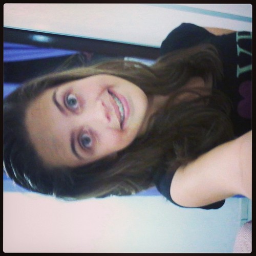 @Soares_Alanis 3 , @hmmmm_marcelly 3 Amo vcs suas gatas 3*--* 3
