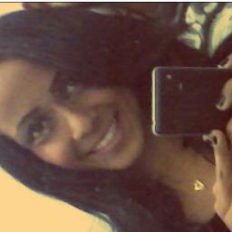 Graças a Deus sempre tive o melhor e o pior da realidade do mundo, momentos que me prepararam a ser o que sou: Imperfeita, porém real.