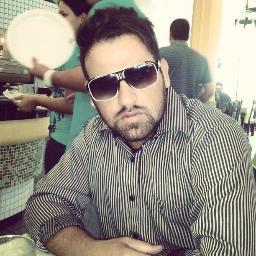 SAUDADES É UM SENTIMENTO QUE QUANDO NAO CABE NO CORAÇAO ESCORRE PELOS OLHOS