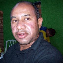 Uma pessoa segura e certa do que desejo, busco e luto pelos meus ideais incansavelmente.