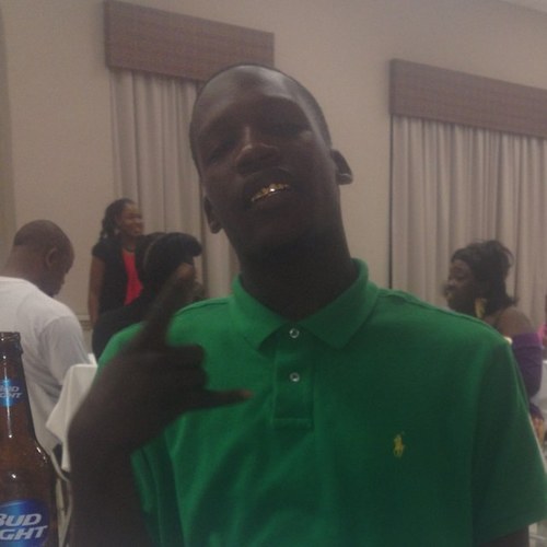 yfecouch's profile picture. $$$$$$ !