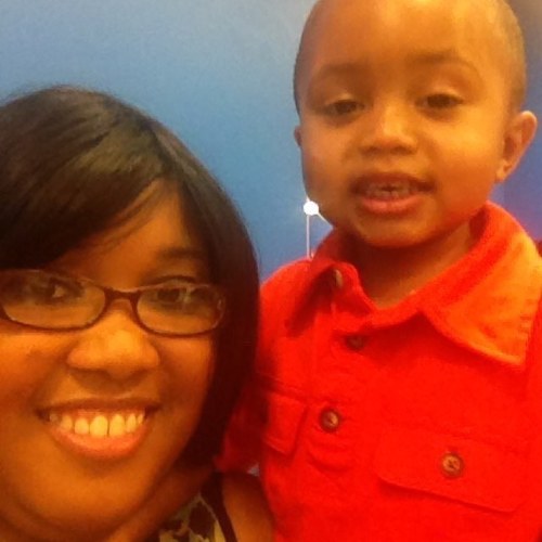 chareka11's profile picture. 