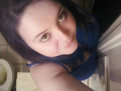 Names Jenna.. obviously new to Twitter.. follow me(: