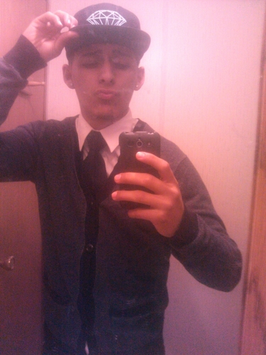 short and simple get at me n get to know me football is the sport singer/dancer #A$APLIFE #DIAMONDLIFE
