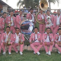 La Banda Chilacachapa La Reyna De Los Sones De Don Santos De La Cruz. Esperamos que nos sigan apoyando y escuchando nuestra musica.