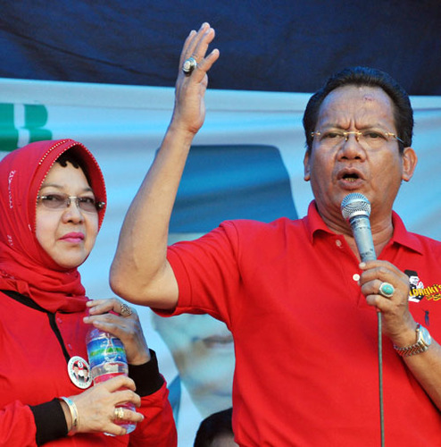 Gubernur Sulawesi Tengah 2011-2016 ::
Ketua DPD Partai Gerindra Sulawesi Tengah