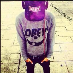 Jij zegt Pretty Or Not, simple right? // Eerste ''PrettyOrNotNL'' account, begonnen op 28/08/2012. (☆☆☆☆☆ sterren account)