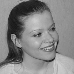 Software Engineer, cookies maker 🍪, road cyclist 🚲, high heels freak 👠