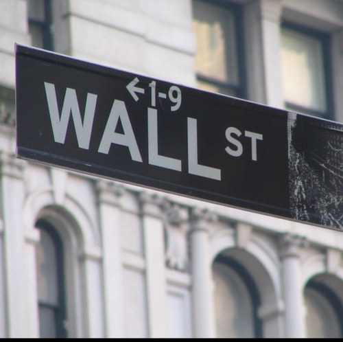 Offers speculative hints and tips for beginners to the stock market. Primarily aimed at short-mid term trades. Information to be followed as guidelines only.