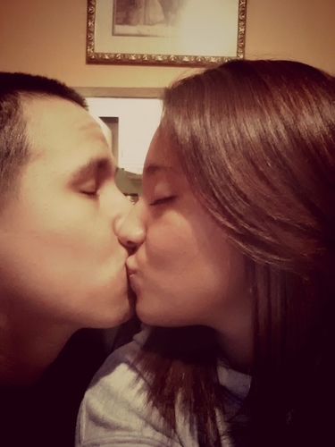 Single (:
HMU(;