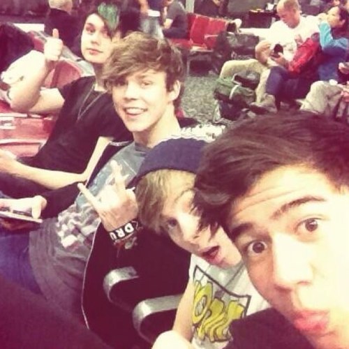 follow @tiedyenxrry for a cookie